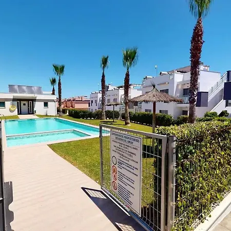 דירה Erdgeschosswohnung In Punta Prima טורבייחה