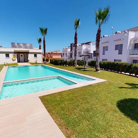 Erdgeschosswohnung In Punta Prima Torrevieja