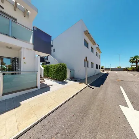 Erdgeschosswohnung In Punta Prima *