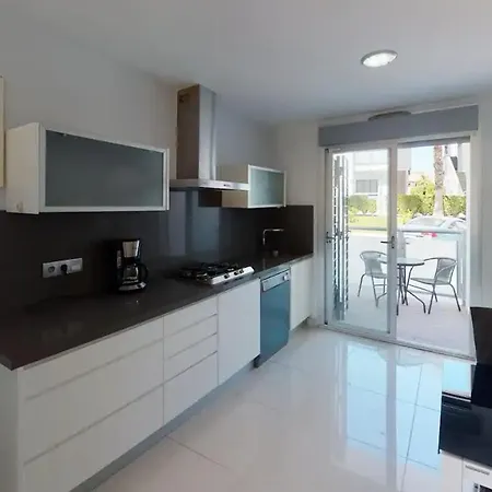 Erdgeschosswohnung In Punta Prima *